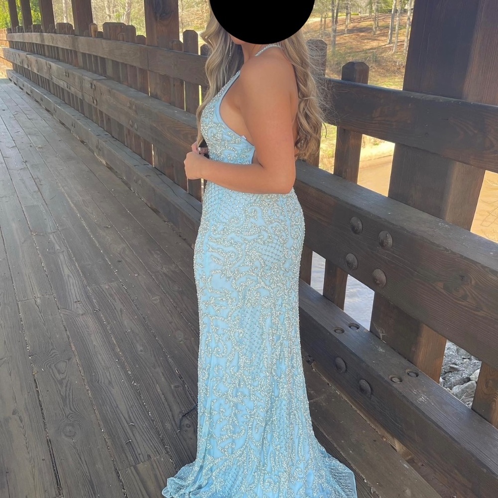 Prom dress - Picture 2 of 3